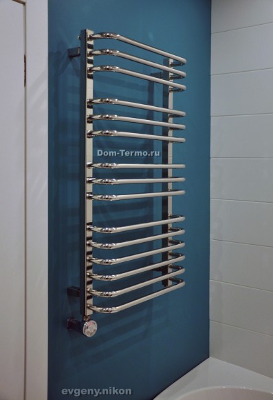Dom-Termo.ru, Полотенцесушитель Грота (Grota) Forte 530х900мм электрический в интерьере, электро ТЭН Terma Meg1 хром 300 Вт, маскировочный элемент для электро ТЭНа MEG