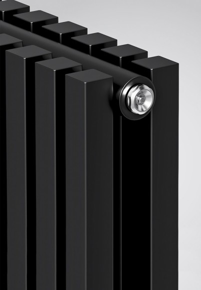 Стальной трубчатый радиатор Royal Thermo Shift Q30 C2180 4 сек (Боковое подключение) черный RAL 9005
