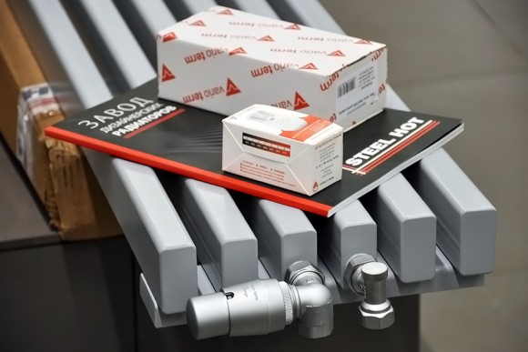 Радиатор стальной трубчатый Steel Hot (30-60) V 1750 - 6 сек. (НП центр, RAL 7040)