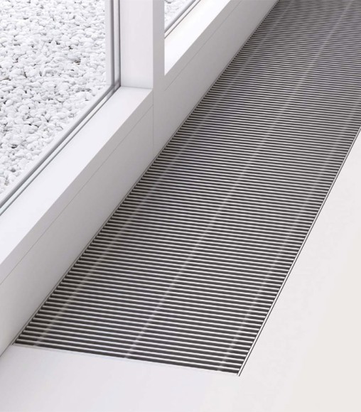 Декоративная решетка для внутрипольного конвектора, VARMANN Roste роликовая, с декоративной рамкой, производитель Россия, фото в интерьере Декоративная решетка для внутрипольного конвектора, VARMANN Roste роликовая, с декоративной рамкой, производитель Россия, фото в интерьере