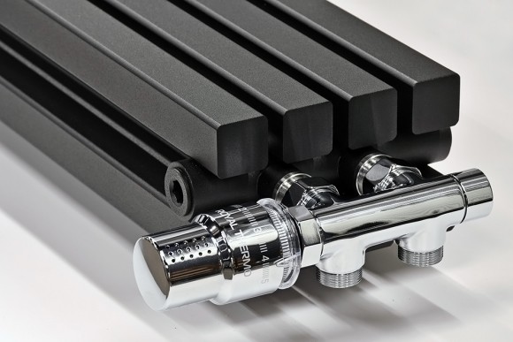 Стальной трубчатый радиатор KZTO Quadrum 30V 2-1750 8 сек НП универсал (черный муар RAL9005)
