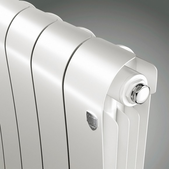 Биметаллический радиатор Royal Thermo Infinity 300 8 сек. боковое подключение (Bianco Traffico)